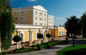 Królewska konferencja w Hotelu Windsor