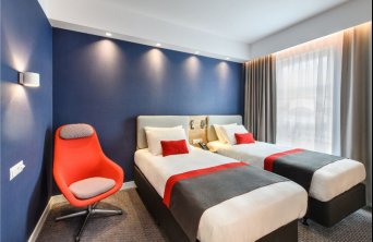 Zobacz makiety nowoczesnych pokoi hotelu Holiday Inn Express